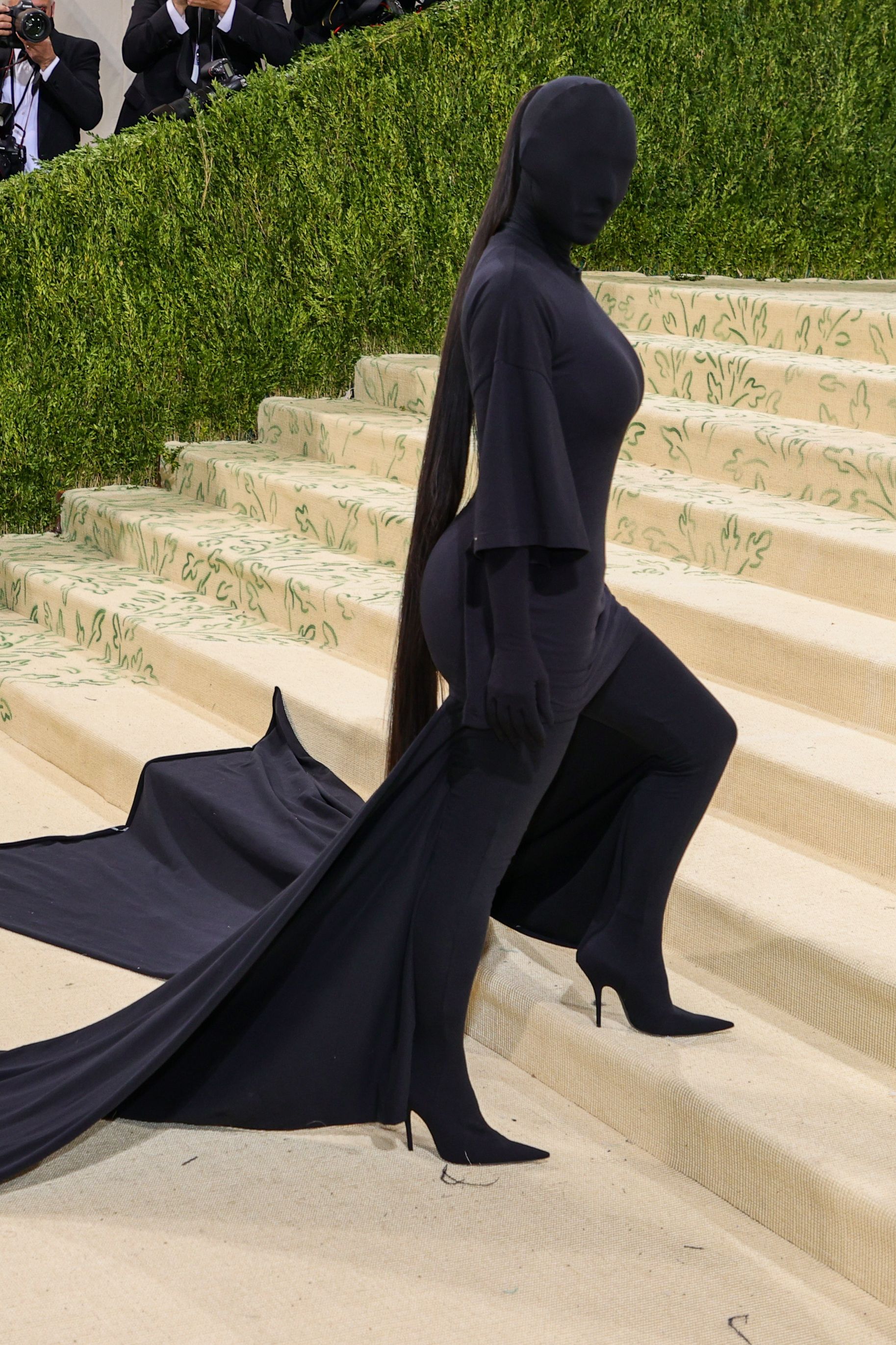 11 Unforgettable Met Gala Looks By Kim Kardashian 11 Unforgettable Met Gala Looks By Kim Kardashian