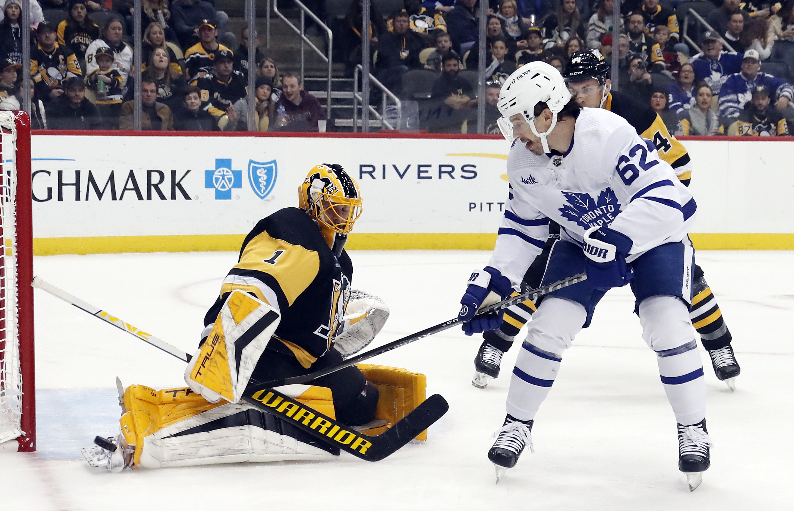 2-1 Thriller: Maple Leafs Triumph Over Avalanche 2-1 Thriller: Maple Leafs Triumph Over Avalanche
