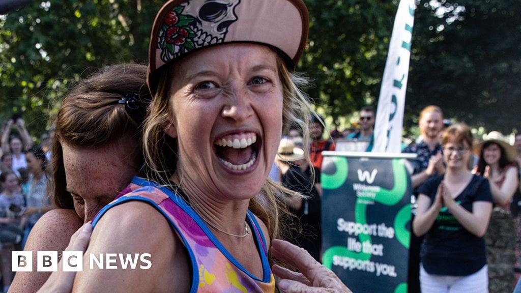 A Bid To Topple The Trans-Australia Run World Record A Bid To Topple The Trans-Australia Run World Record