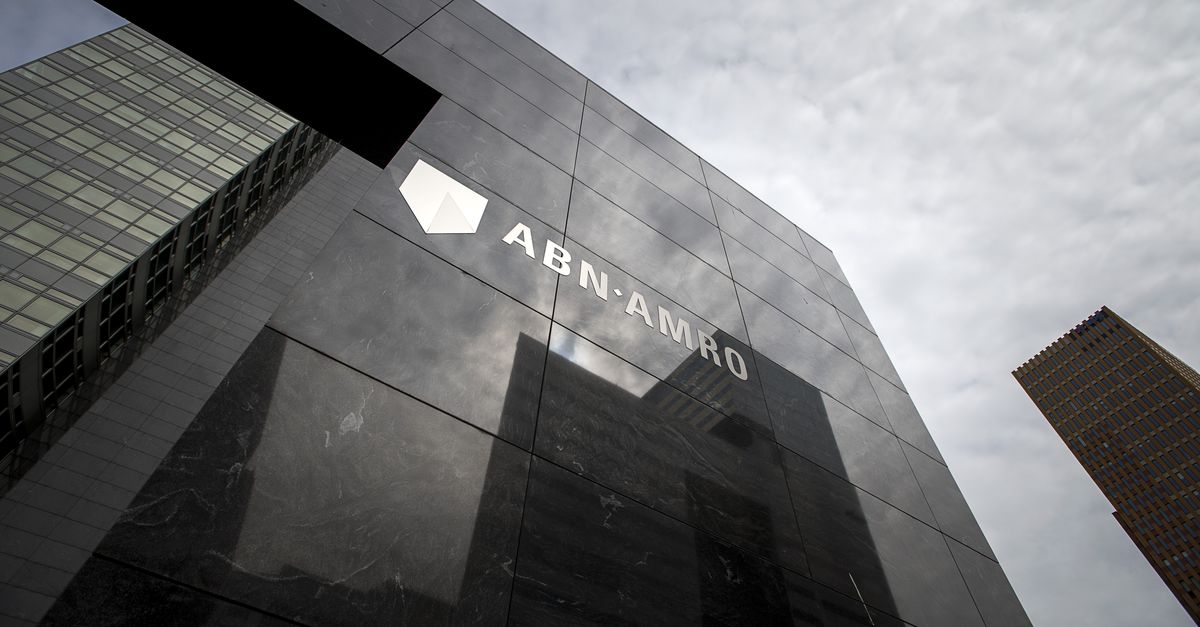 ABN AMRO Ziet Occasionverkoop Explosief Stijgen: Groeiend Autobezit Als Drijfveer ABN AMRO Ziet Occasionverkoop Explosief Stijgen: Groeiend Autobezit Als Drijfveer