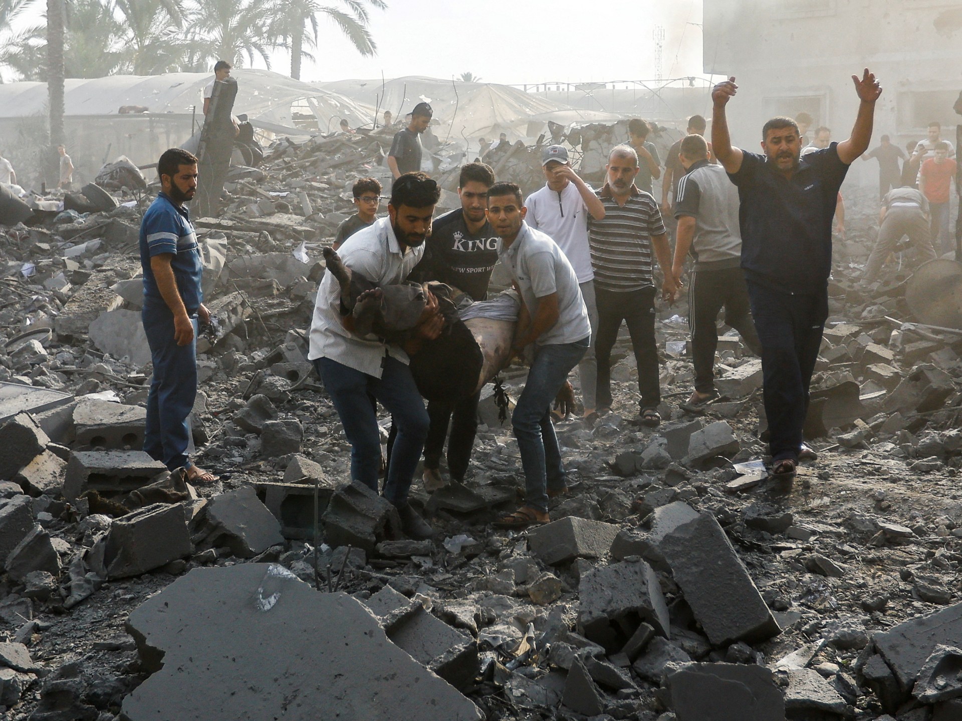 الاستيطان والجدار: 13 حيًّا فلسطينيًا تتحول إلى مستعمرات إسرائيلية الاستيطان والجدار: 13 حيًّا فلسطينيًا تتحول إلى مستعمرات إسرائيلية