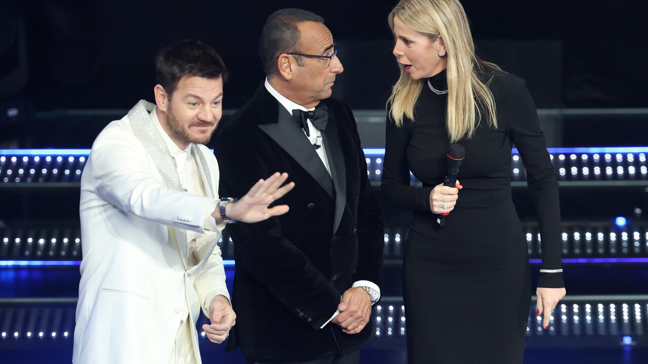 Alessia Marcuzzi E Mara Venier: Scontro Imbarazzante? Il Pubblico Si Ribella Alessia Marcuzzi E Mara Venier: Scontro Imbarazzante? Il Pubblico Si Ribella