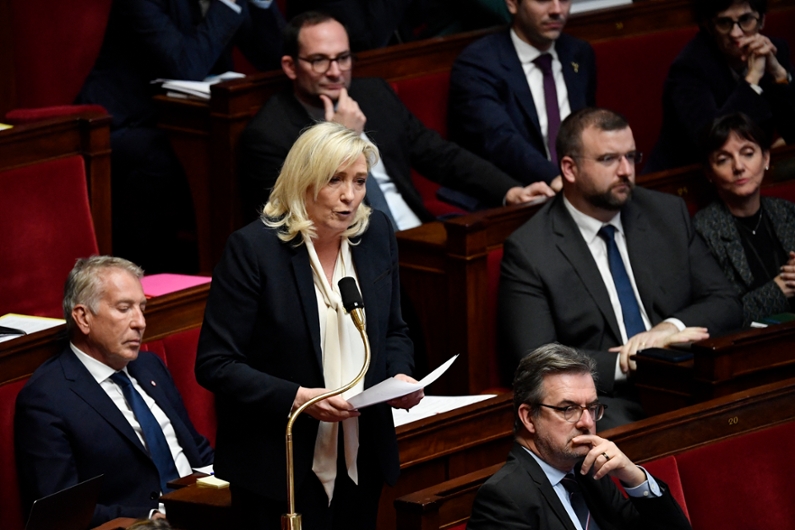 Alliance Improbable ? Le RN Et La Gauche Unis Sur La Réforme Des Retraites Alliance Improbable ? Le RN Et La Gauche Unis Sur La Réforme Des Retraites