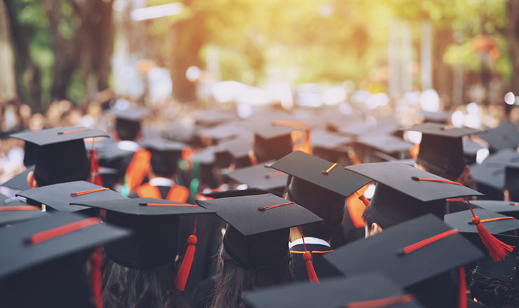 American Universities Face Financial Challenges Amidst Shifting Chinese Student Enrollment American Universities Face Financial Challenges Amidst Shifting Chinese Student Enrollment