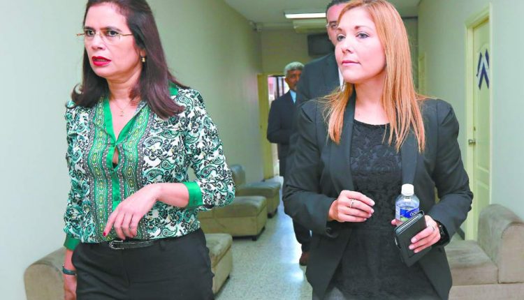 Ana Paola Hall: El CNE, Independiente Y Colegiado Ana Paola Hall: El CNE, Independiente Y Colegiado