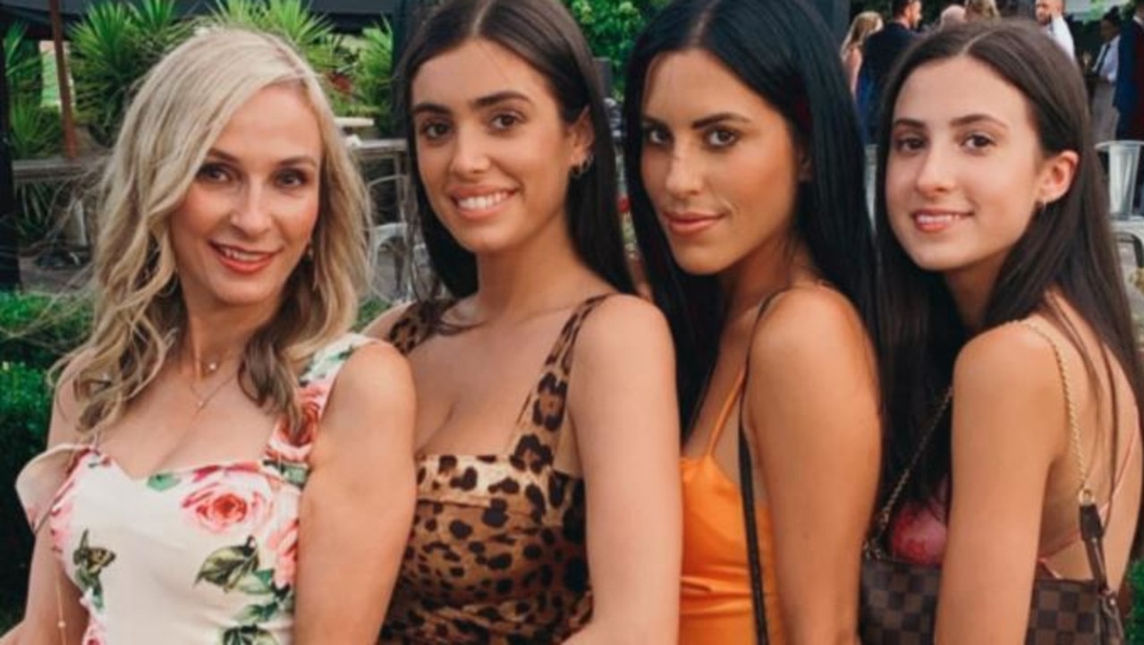 Angelina Censori: Instagram Photos And Family Connections Angelina Censori: Instagram Photos And Family Connections