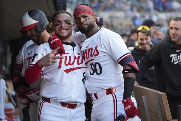 Angels' Pari Hits Game-Winning Homer In Rain-Affected Win Over White Sox Angels' Pari Hits Game-Winning Homer In Rain-Affected Win Over White Sox