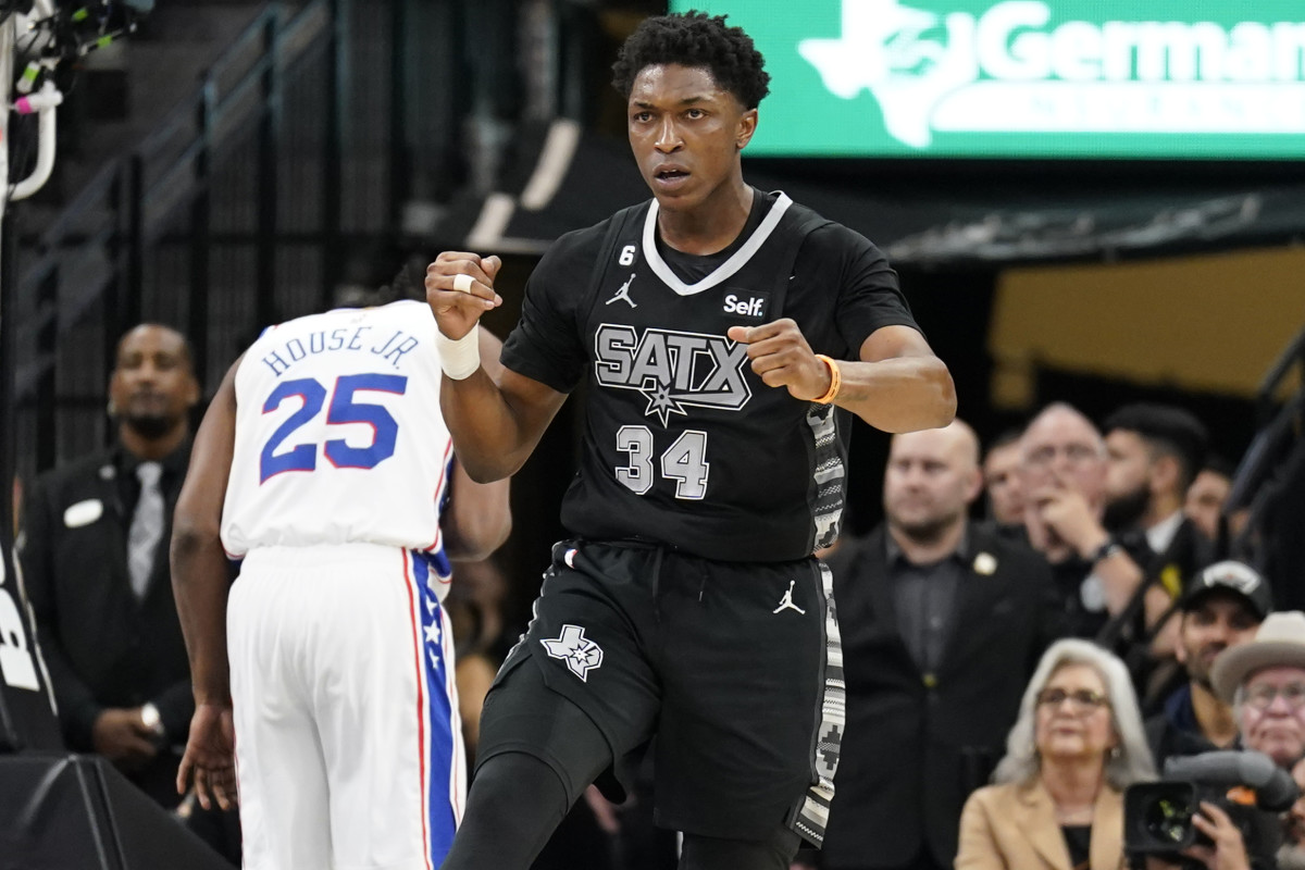 Après Popovich, Johnson Aux Commandes Des Spurs : Une Nouvelle Ère Débute Après Popovich, Johnson Aux Commandes Des Spurs : Une Nouvelle Ère Débute