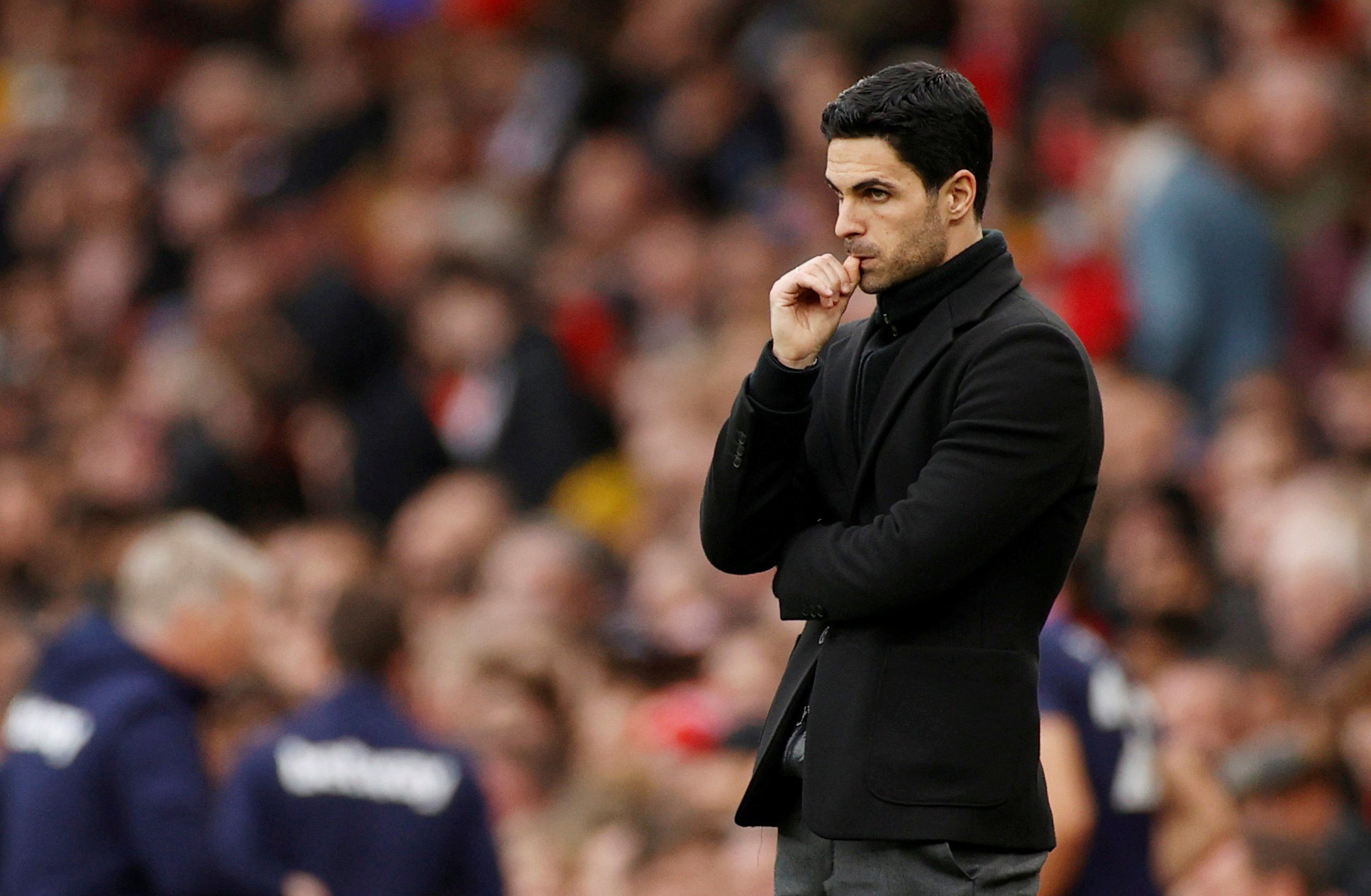 Arsenal Manager Arteta Under Fire: Collymore's Criticism Arsenal Manager Arteta Under Fire: Collymore's Criticism