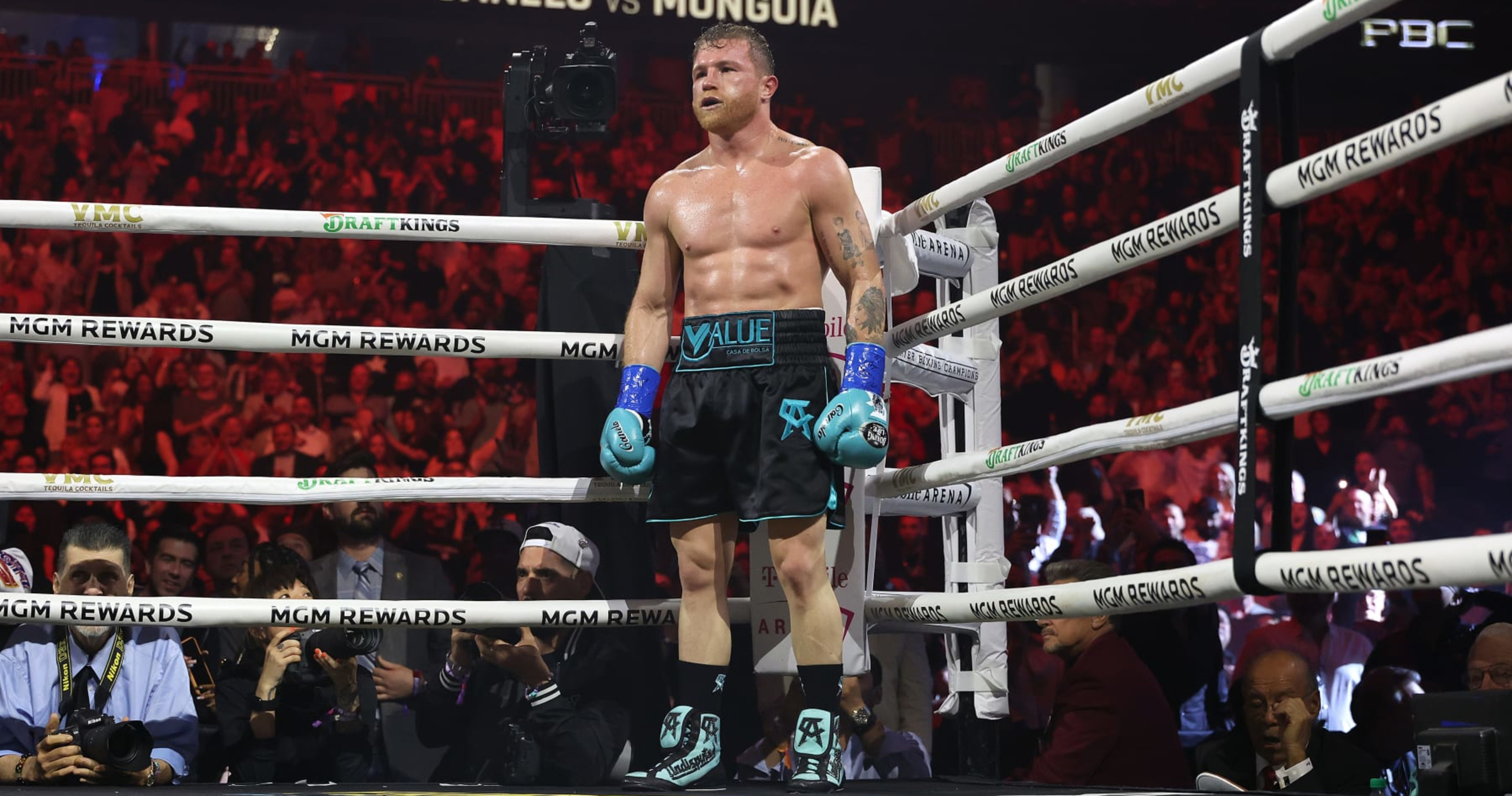 Bakole-Ajagba Heavyweight Fight Added To Canelo Alvarez's May 3rd Event Bakole-Ajagba Heavyweight Fight Added To Canelo Alvarez's May 3rd Event