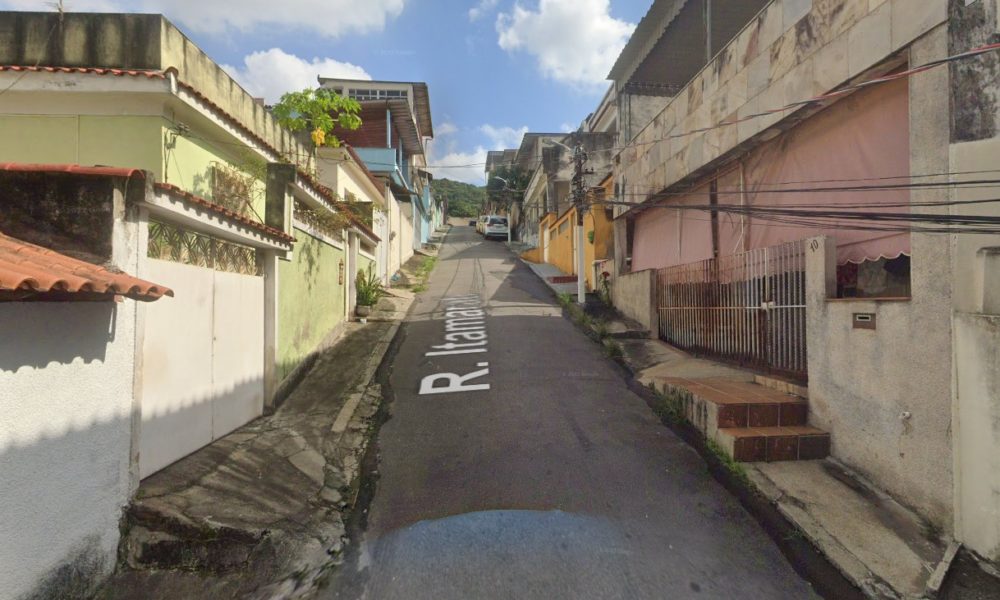 Bandidos Atacam Policiais: Tiroteio Deixa Dois Agentes Feridos Bandidos Atacam Policiais: Tiroteio Deixa Dois Agentes Feridos