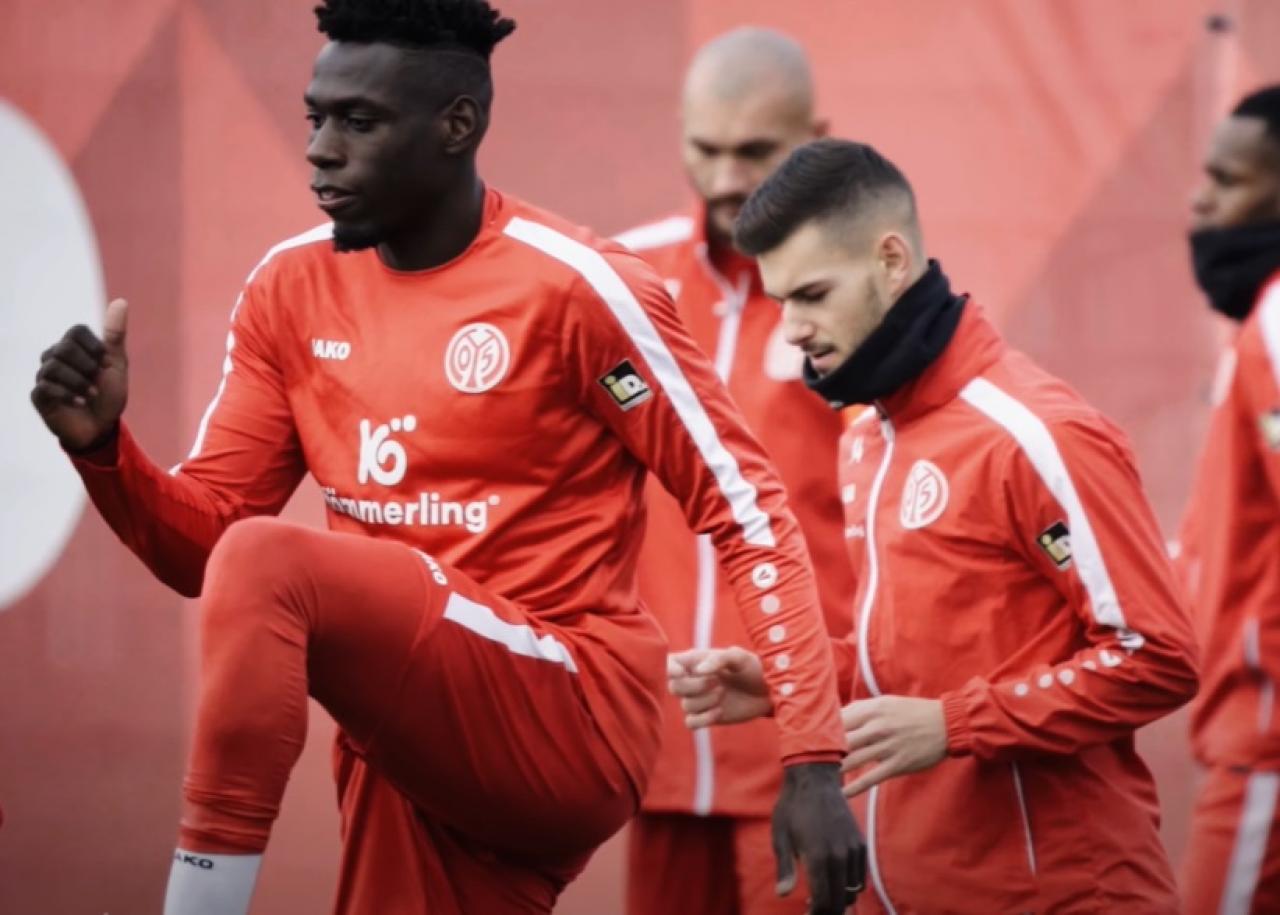 Beier's Two Goals Power Dortmund To Victory Over Mainz