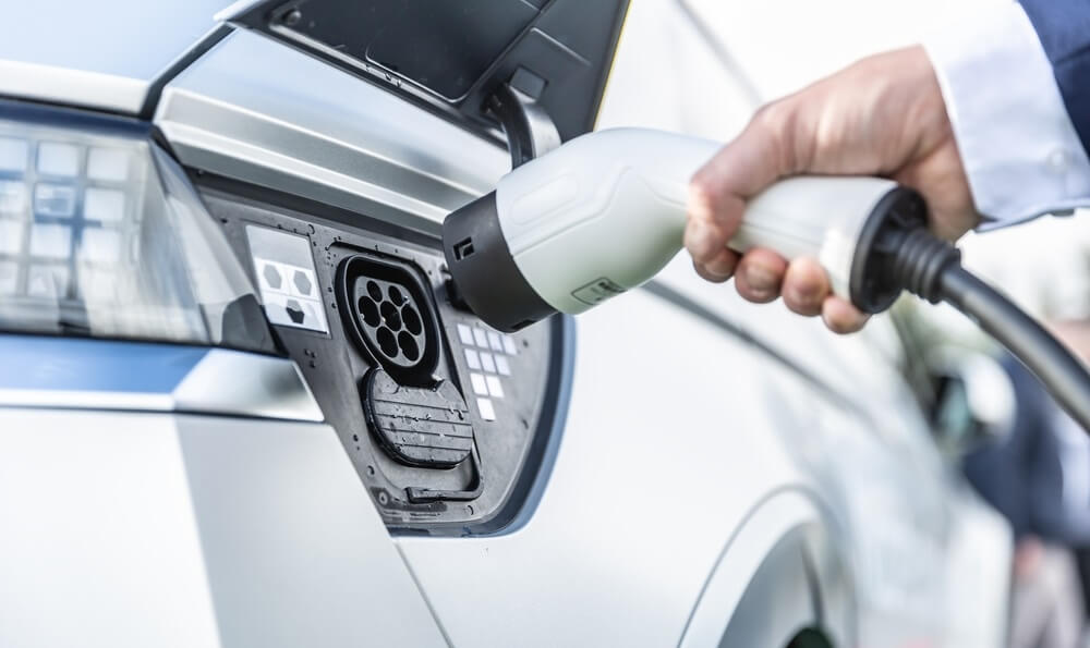 Bespaar Geld: Elektrisch Rijden Met Enexis In Noord-Nederland Buiten Piektijden Bespaar Geld: Elektrisch Rijden Met Enexis In Noord-Nederland Buiten Piektijden