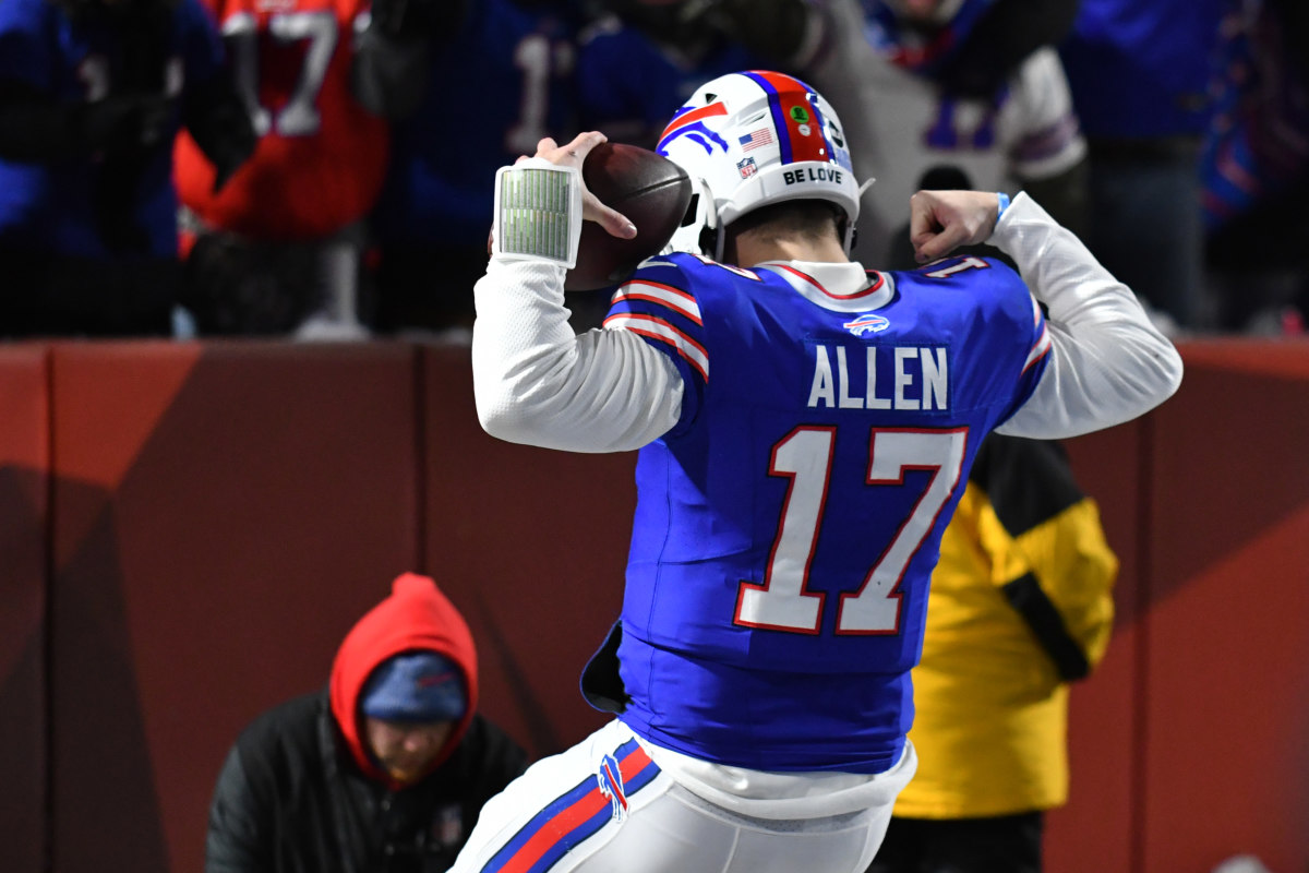 Bills QB Josh Allen: Focused On Football Despite Impending Wedding To Hailee Steinfeld Bills QB Josh Allen: Focused On Football Despite Impending Wedding To Hailee Steinfeld