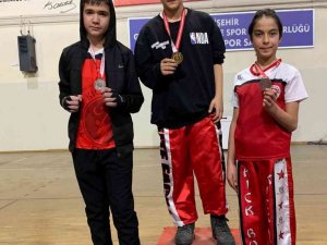 Boks: Eskişehir Tıp Öğrencilerinin Stres Çözümü Boks: Eskişehir Tıp Öğrencilerinin Stres Çözümü