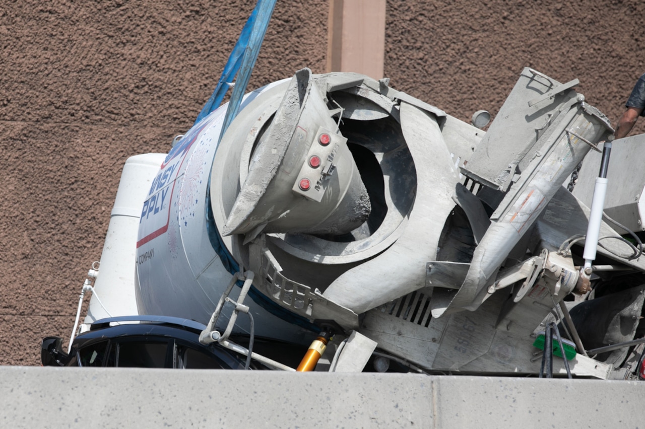 Box Truck Accident Leads To Route 581 Closure And Delays Box Truck Accident Leads To Route 581 Closure And Delays