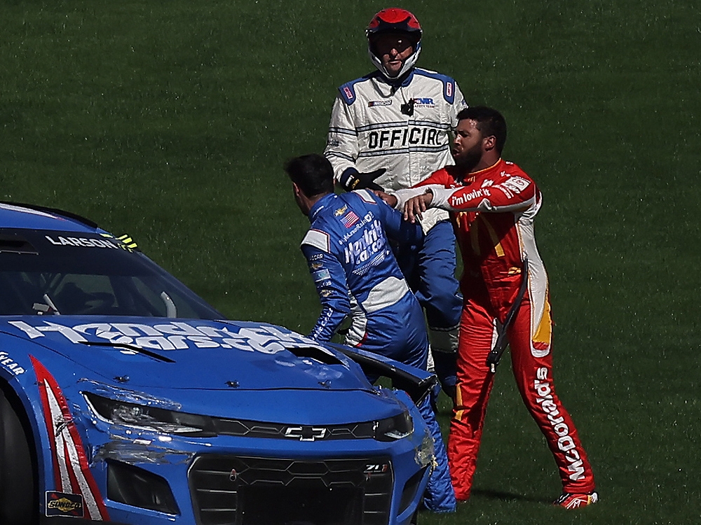 Brake Failure Leads To Bubba Wallace Crash At Phoenix NASCAR Race Brake Failure Leads To Bubba Wallace Crash At Phoenix NASCAR Race
