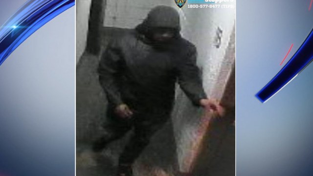 Brooklyn Assault: Man Gropes Woman, Performs Simulated Sex Act Brooklyn Assault: Man Gropes Woman, Performs Simulated Sex Act