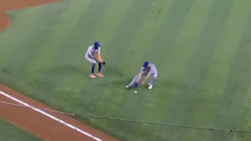 Brutal Walk-Off: Mets' Defensive Miscue Costs Them The Game Brutal Walk-Off: Mets' Defensive Miscue Costs Them The Game