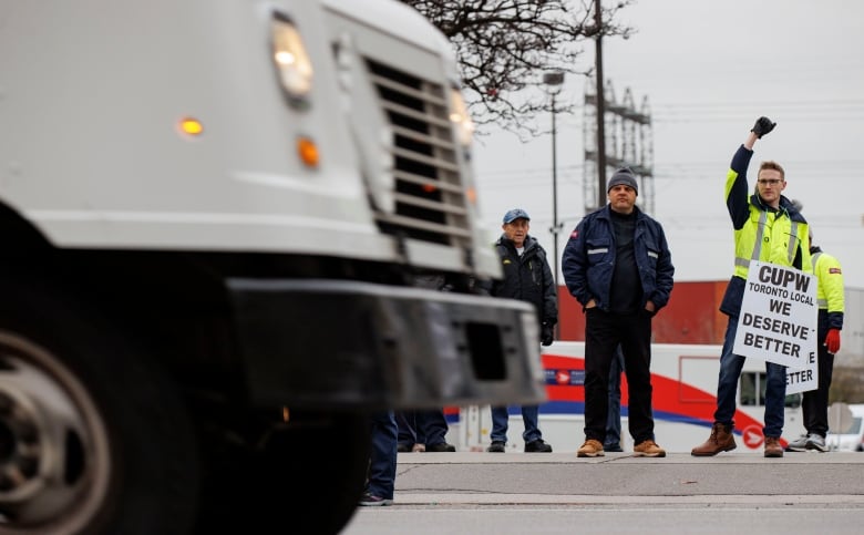 Canada Post Strike: Assessing The Risk To Customer Loyalty Canada Post Strike: Assessing The Risk To Customer Loyalty