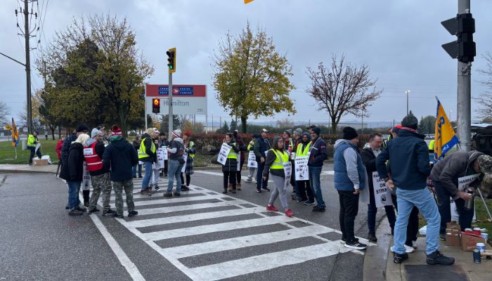 Canada Post Workers' Strike: A Critical Time For Businesses Canada Post Workers' Strike: A Critical Time For Businesses