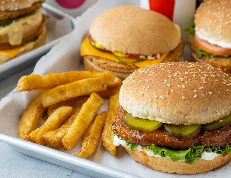 Canada's 7-Eleven Stores Add Vegan Meals From London's Odd Burger Canada's 7-Eleven Stores Add Vegan Meals From London's Odd Burger