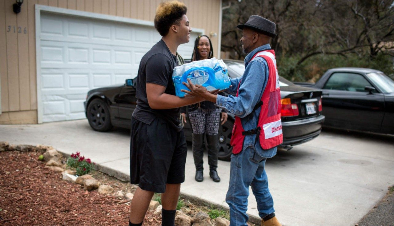 Canadian Red Cross Wildfire Relief Efforts In Manitoba: Ways To Donate And Volunteer Canadian Red Cross Wildfire Relief Efforts In Manitoba: Ways To Donate And Volunteer