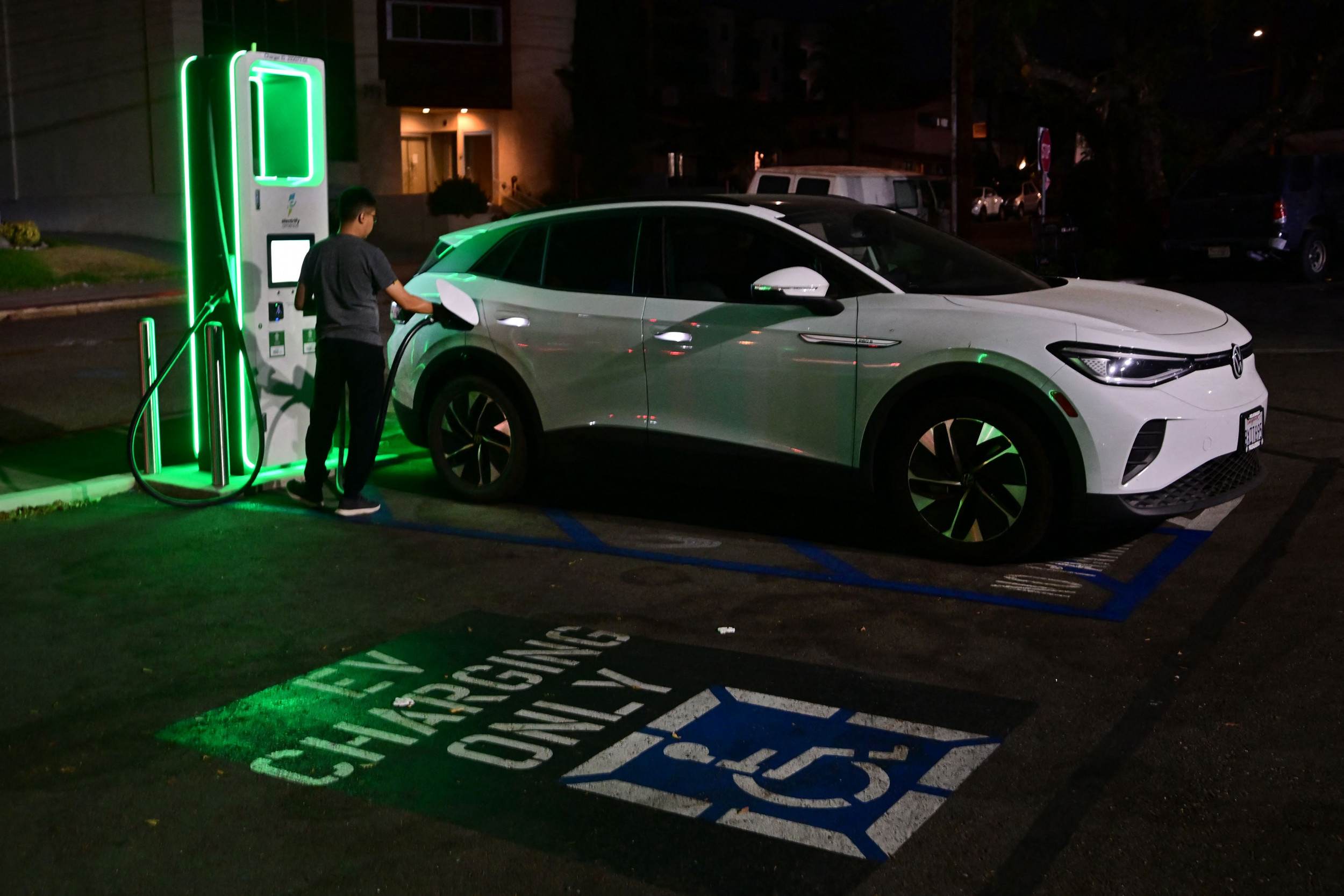 Car Dealers Renew Fight Against EV Mandates Car Dealers Renew Fight Against EV Mandates