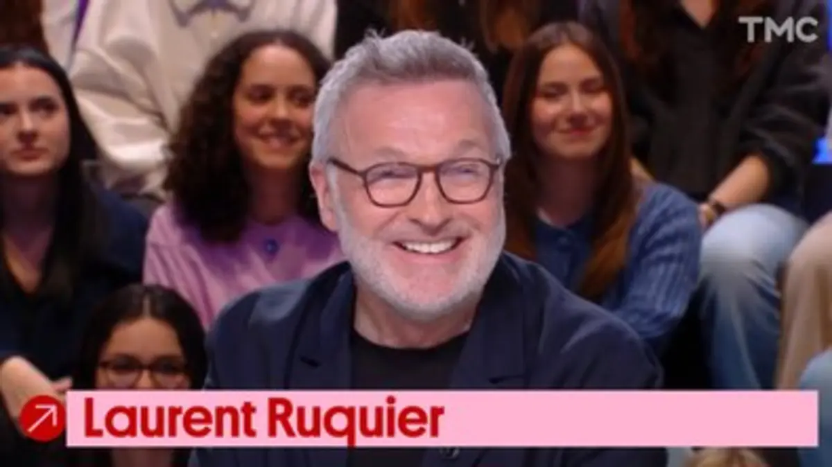 Chantal Ladesou Reconnaît L'Autruche De Mask Singer 2025 : Laurent Ruquier Déconcerté Chantal Ladesou Reconnaît L'Autruche De Mask Singer 2025 : Laurent Ruquier Déconcerté
