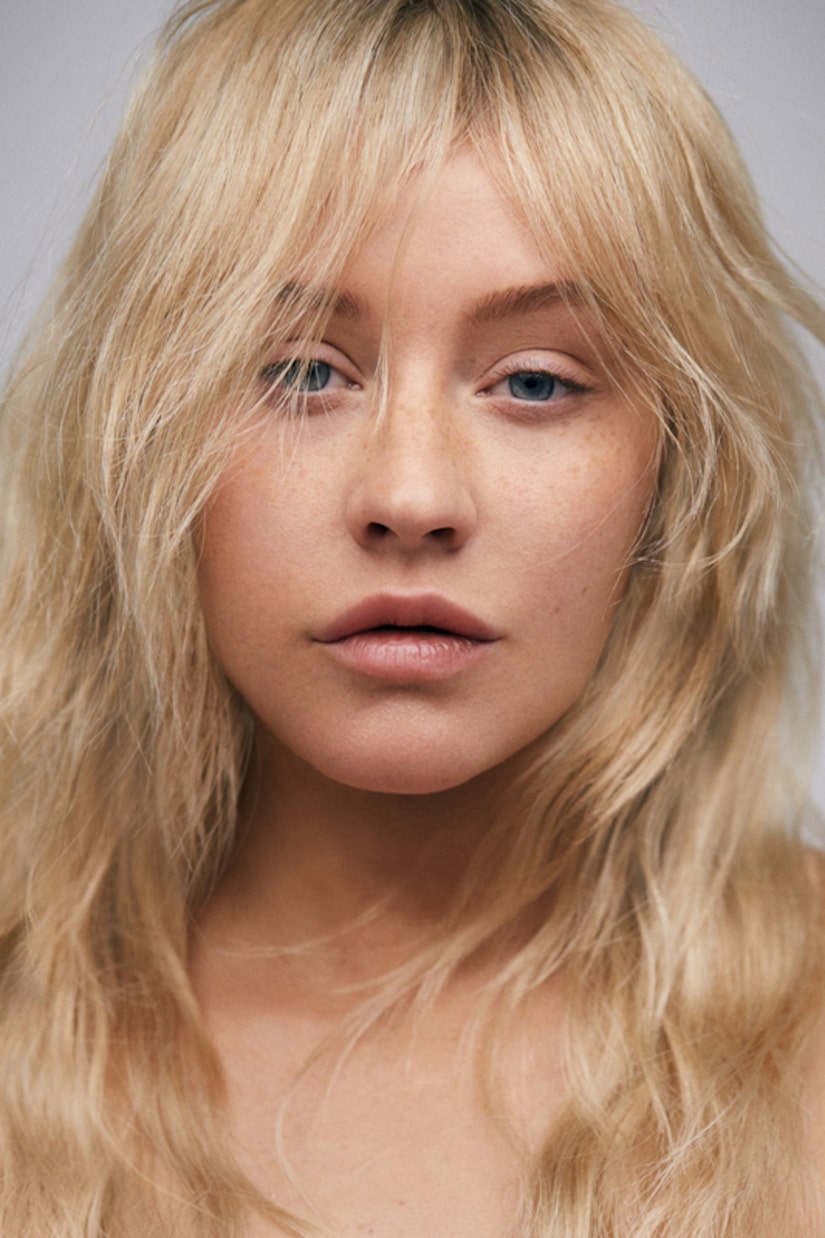 Christina Aguilera: Unrecognizable In Recent Photoshoot – Is Too Much Photoshopping To Blame? Christina Aguilera: Unrecognizable In Recent Photoshoot – Is Too Much Photoshopping To Blame?