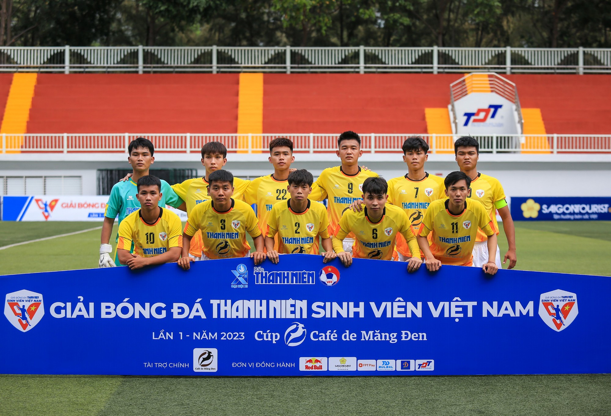 Chung Kết Giải Bóng Đá Thanh Niên Sinh Viên: Trận Mở Màn Đầy Sôi Động Chung Kết Giải Bóng Đá Thanh Niên Sinh Viên: Trận Mở Màn Đầy Sôi Động