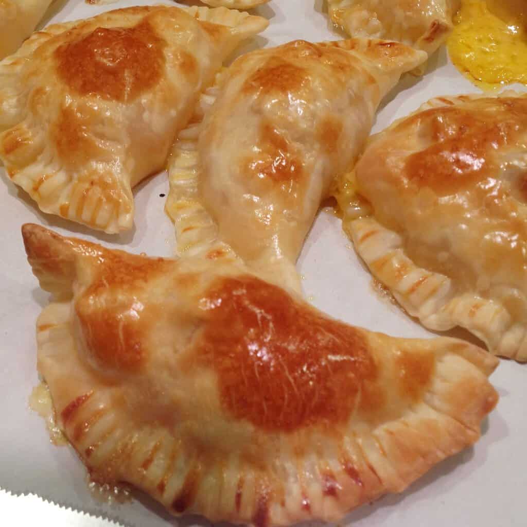 Cómo Hacer Empanadas De Jamón Y Queso Sin Horno: Receta Paso A Paso Cómo Hacer Empanadas De Jamón Y Queso Sin Horno: Receta Paso A Paso