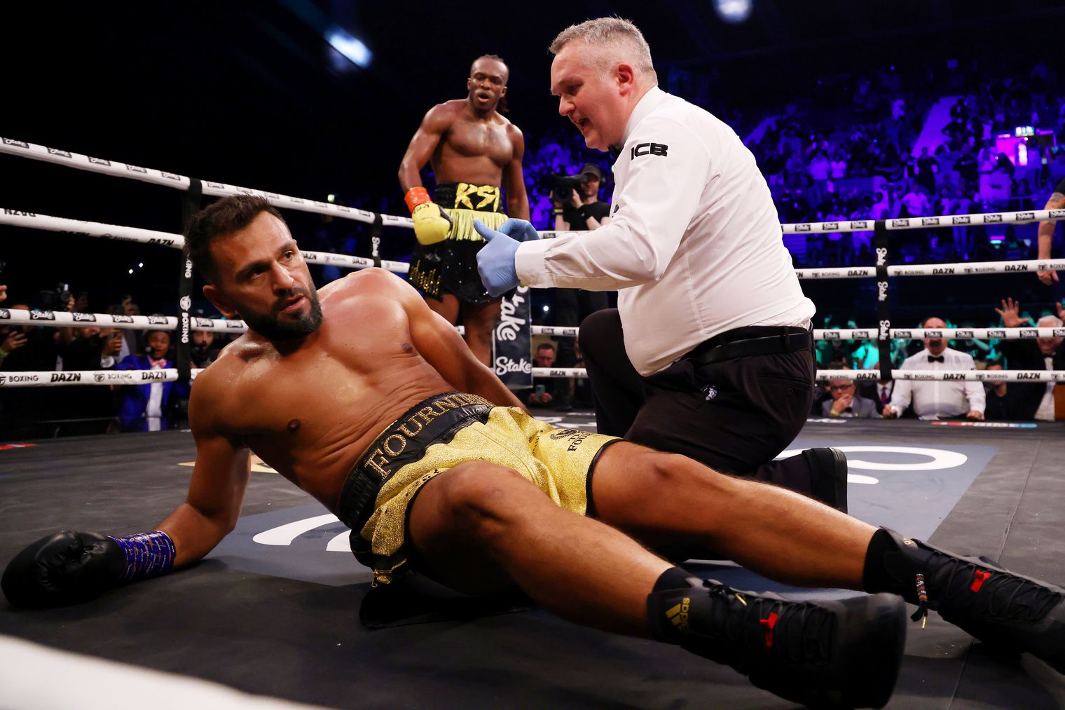 Controversial Knockout: UFC Bogeyman's 7-Fight Run Against McGregor's Sparring Partner Controversial Knockout: UFC Bogeyman's 7-Fight Run Against McGregor's Sparring Partner