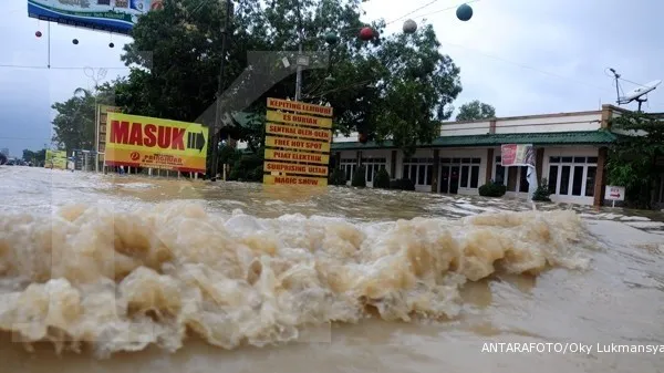 Cuaca Jawa Tengah Besok (24/4): Peringatan Hujan Sore Hari Cuaca Jawa Tengah Besok (24/4): Peringatan Hujan Sore Hari