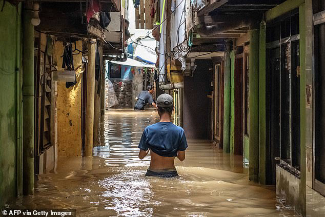 Dangerous Climate Whiplash: How Cities Are Responding To Extreme Weather Events Dangerous Climate Whiplash: How Cities Are Responding To Extreme Weather Events