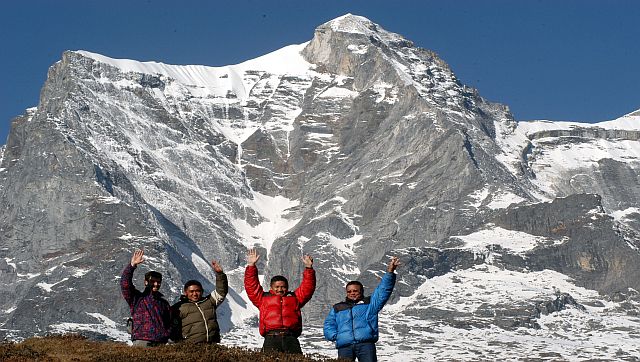 Dangerous Everest Attempt: Climbers Plan Week-Long Ascent With Anaesthetic Gas Dangerous Everest Attempt: Climbers Plan Week-Long Ascent With Anaesthetic Gas