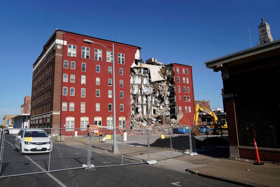 Davenport Council Votes To Demolish Apartment Building Davenport Council Votes To Demolish Apartment Building