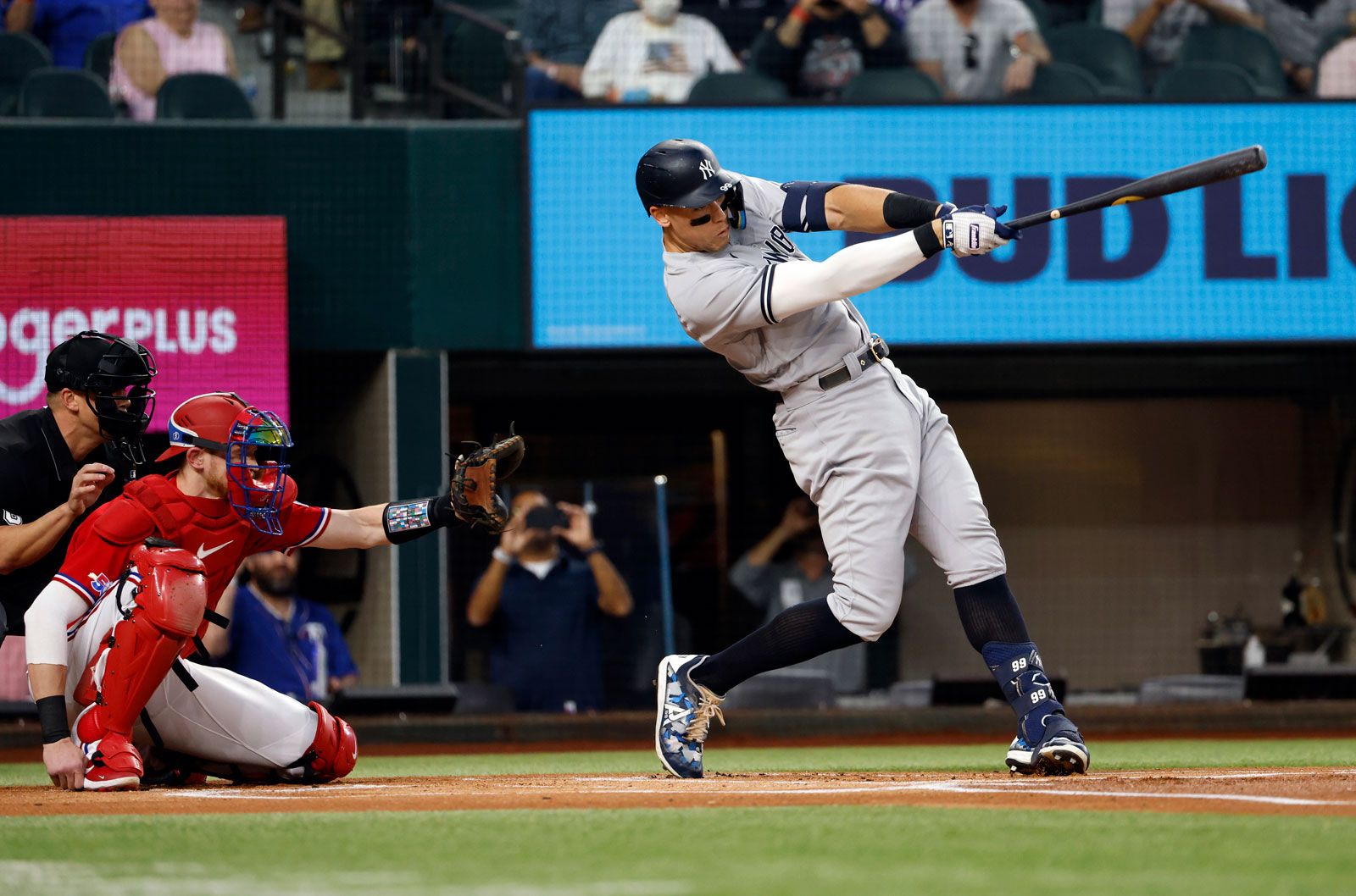 Decoding Aaron Judge's Push-Ups: A 2025 Season Prediction? Decoding Aaron Judge's Push-Ups: A 2025 Season Prediction?