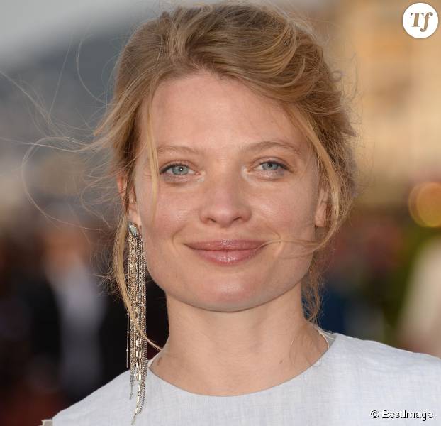 Découvrez Le Talent De Mélanie Thierry Découvrez Le Talent De Mélanie Thierry