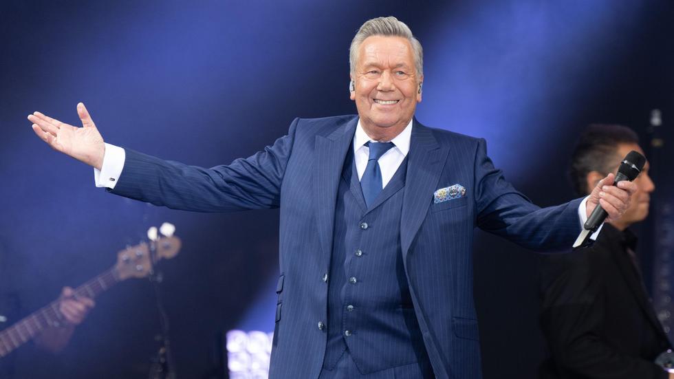 Der HSV Und Der Aufstieg: Ein Blick Zwischen Hafengeburtstag Und Roland Kaiser Konzert Der HSV Und Der Aufstieg: Ein Blick Zwischen Hafengeburtstag Und Roland Kaiser Konzert