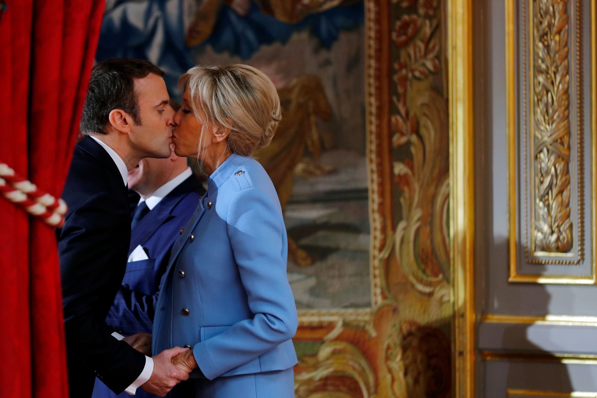 Des Années Après : Emmanuel Macron Parle De Son Intimité Avec Brigitte Des Années Après : Emmanuel Macron Parle De Son Intimité Avec Brigitte