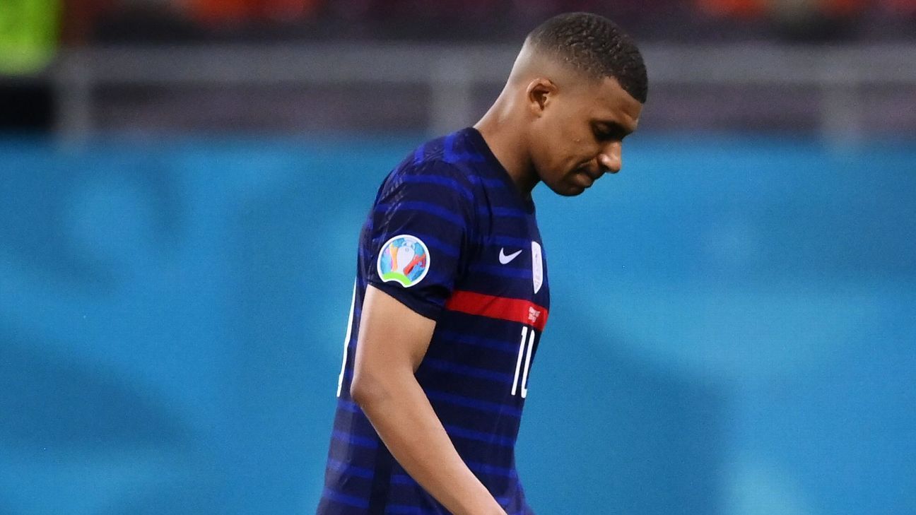 Deschamps Lauds Mbappé's Leadership In France's Penalty Shootout Win Against Croatia Deschamps Lauds Mbappé's Leadership In France's Penalty Shootout Win Against Croatia