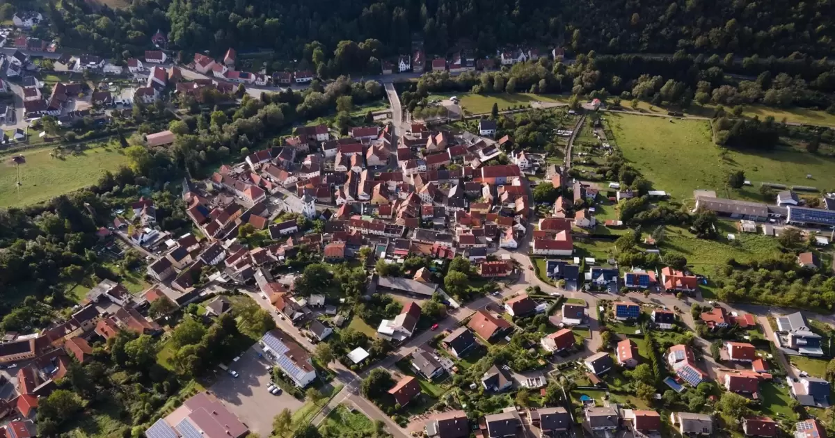 Diese Deutsche Gemeinde Sucht Neue Einwohner – Mit Kostenlosen Wohnungen