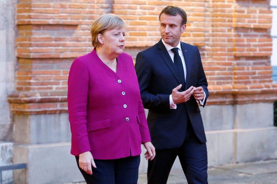 Dîner Houleux : Sardou Critique Macron Dîner Houleux : Sardou Critique Macron