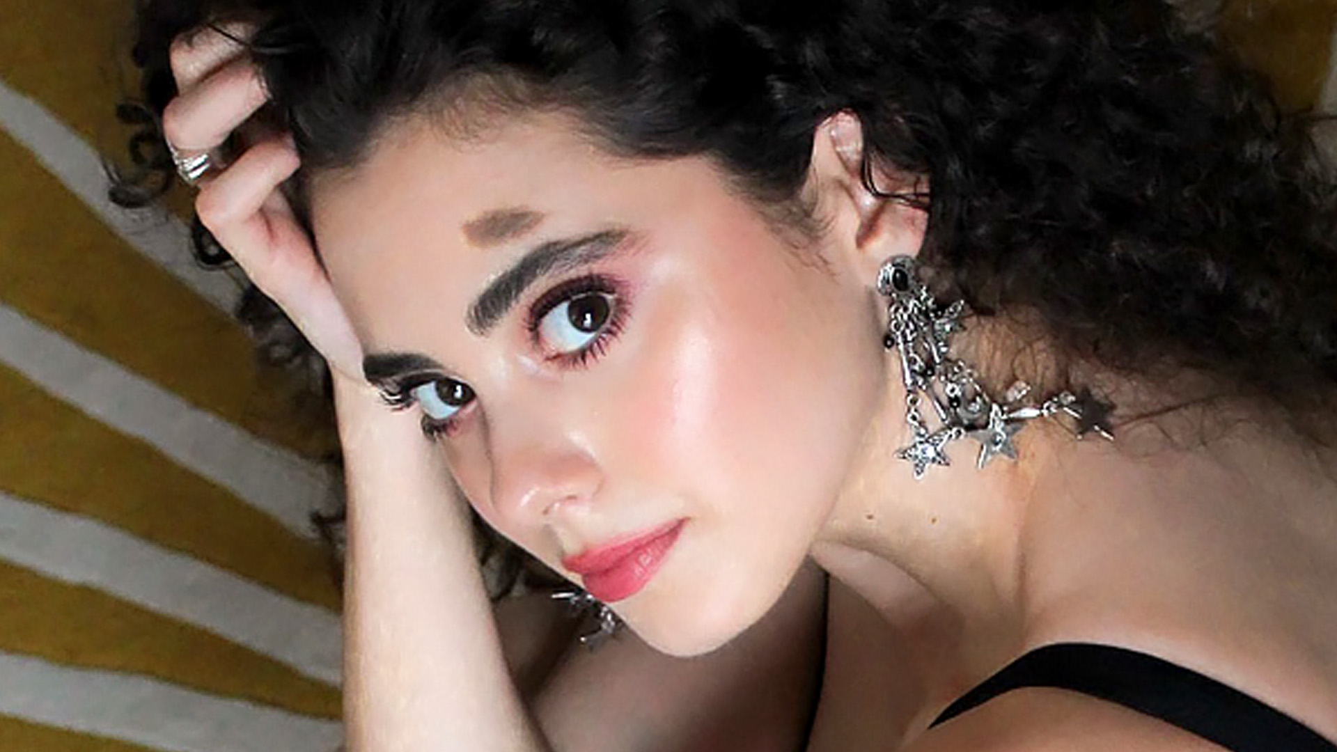 Discover The Hottest Queer Tracks: Renee Rapp, St. Vincent Lead This Week's Playlist Discover The Hottest Queer Tracks: Renee Rapp, St. Vincent Lead This Week's Playlist