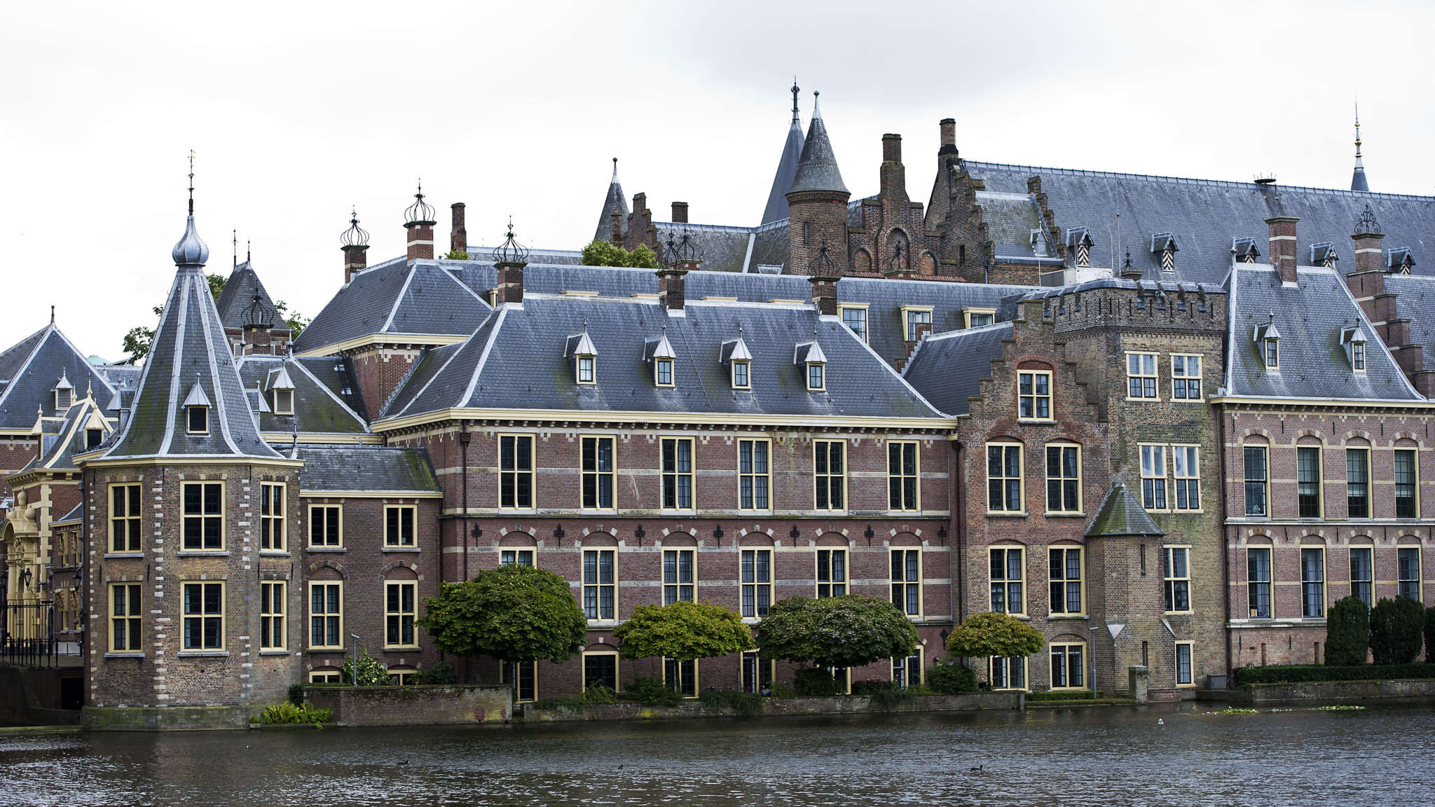 Discovery Of 13th-Century Structures In Binnenhof Redevelopment Discovery Of 13th-Century Structures In Binnenhof Redevelopment