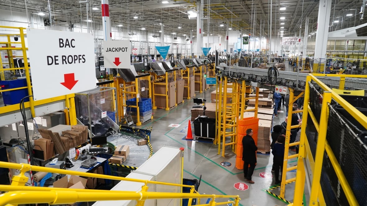 Dispute Over Amazon Warehouse Closures Headed To Quebec Labour Tribunal Dispute Over Amazon Warehouse Closures Headed To Quebec Labour Tribunal