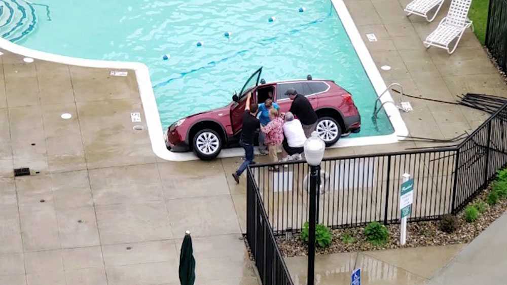 Dylan Efron Saves Lives: Two Women Rescued From Drowning Dylan Efron Saves Lives: Two Women Rescued From Drowning