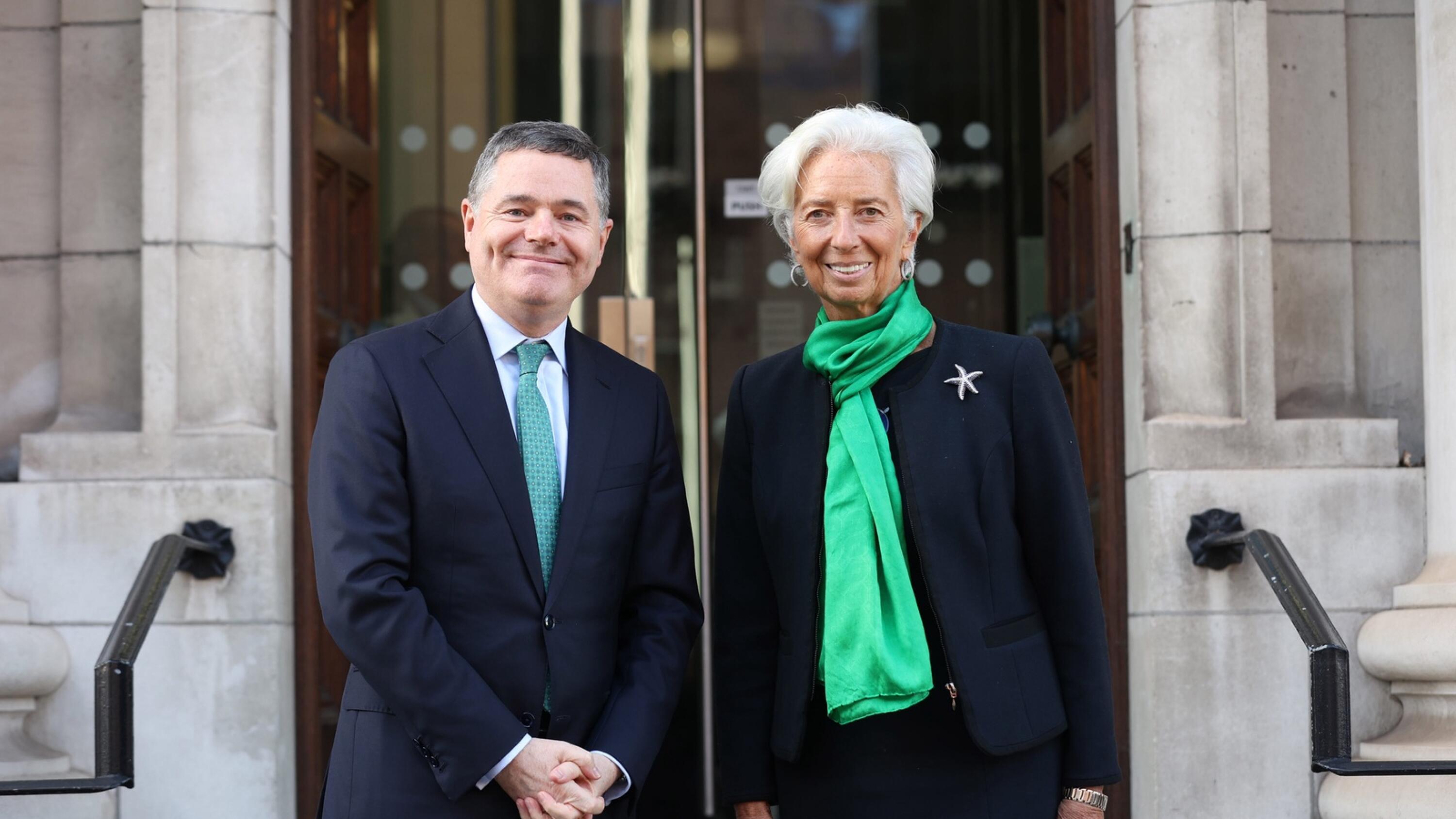 ECB Başkanı Lagarde'nin Küresel Ticaret Gerilimleri Ve Enflasyon Hakkındaki Görüşleri ECB Başkanı Lagarde'nin Küresel Ticaret Gerilimleri Ve Enflasyon Hakkındaki Görüşleri