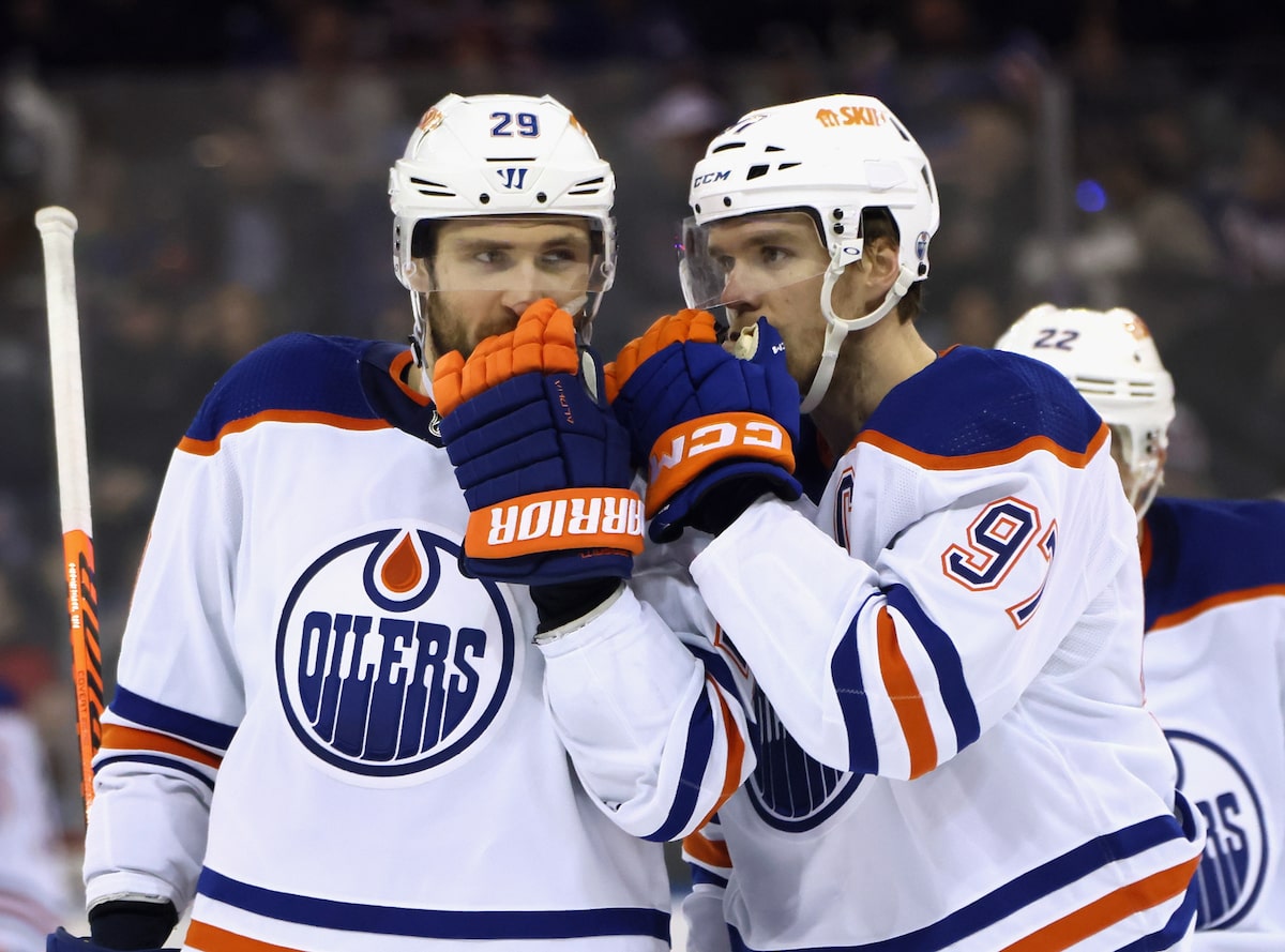 Edmonton Oilers' Leon Draisaitl Suffers Injury, Exits Game Edmonton Oilers' Leon Draisaitl Suffers Injury, Exits Game